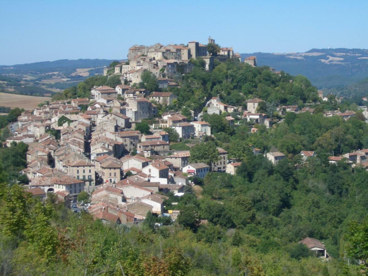 Somn'En Bulle Hotel Najac Exterior photo